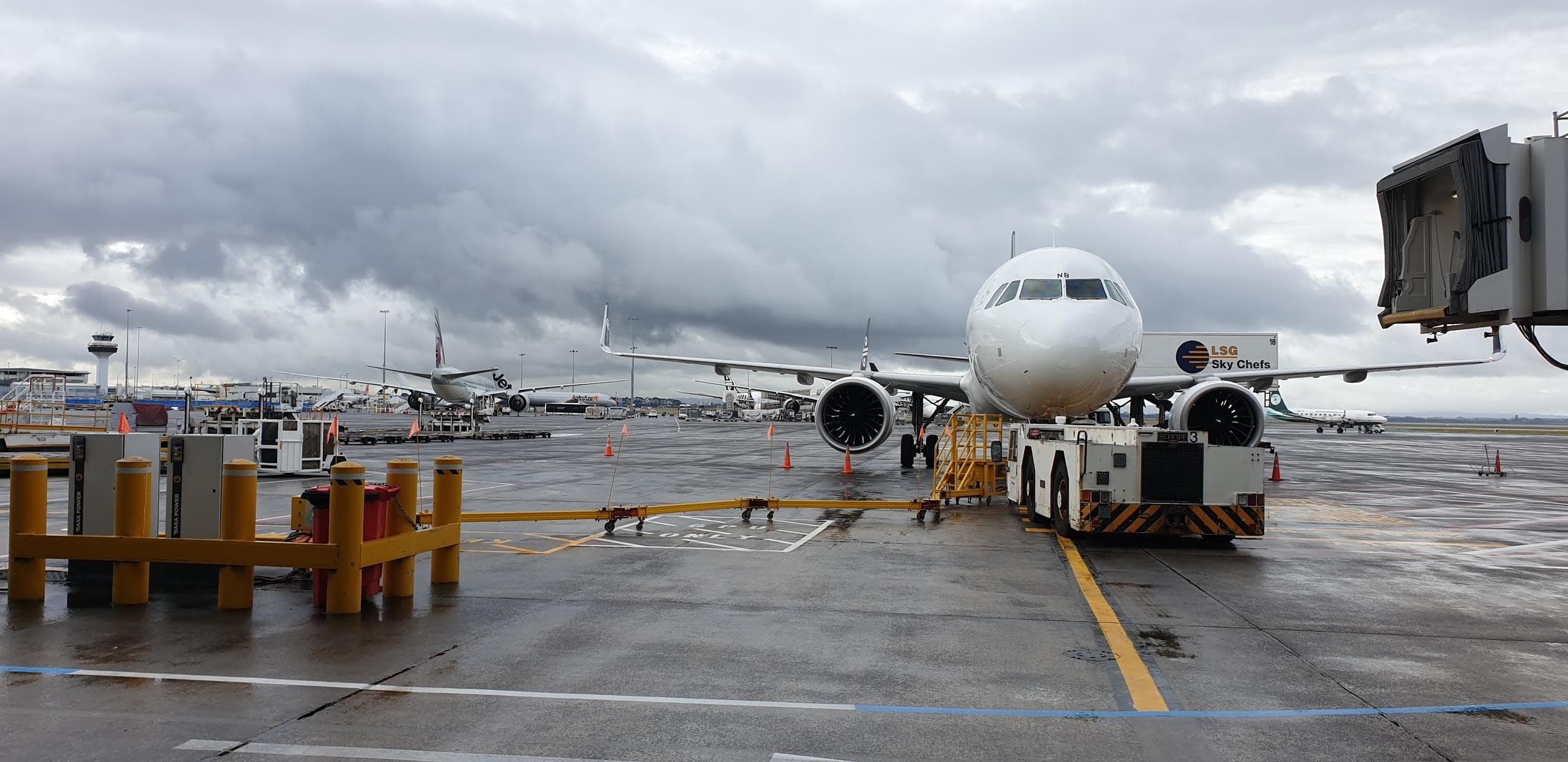 Working-at-the-airport